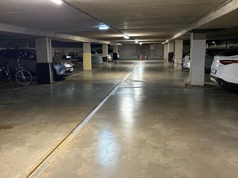 Ondergrondse autostaanplaats in Hasselt, Hazelarenlaan 22 - 36<br />
Ligging: Deze autostaanplaats is gelegen in een rustige en residentiële buurt aan
