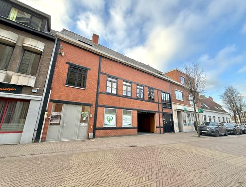                                         Bureaux à louer à Evergem, € 950
