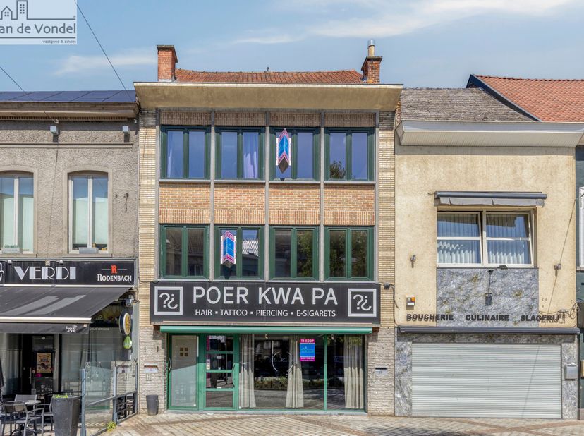 Huis te koop in Jean-Baptiste Guissetplein 12,
                    9600 Ronse