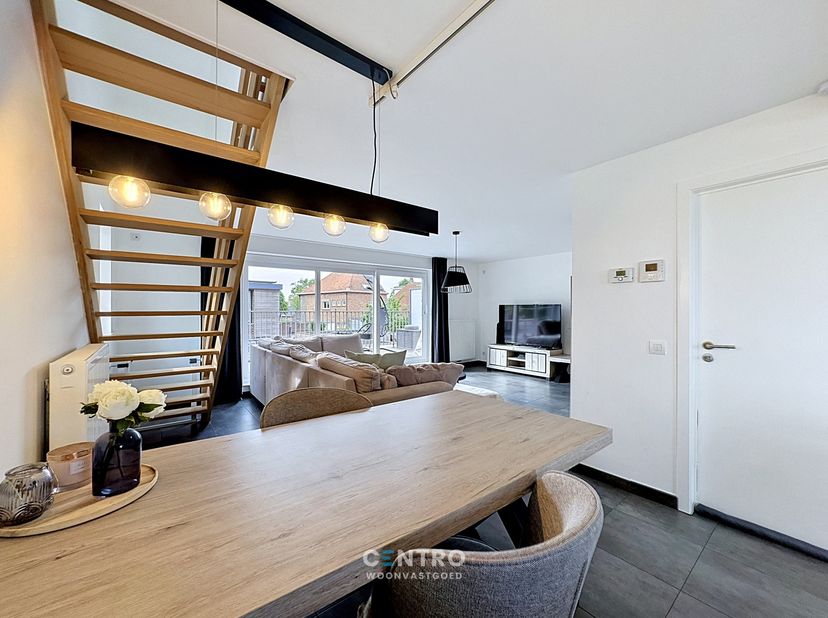 !!Dit appartement wordt aangeboden onder het concept van RICHTPRIJS!! Aarzel zeker niet om ons te contacteren als u hier verdere inlichtingen over wen