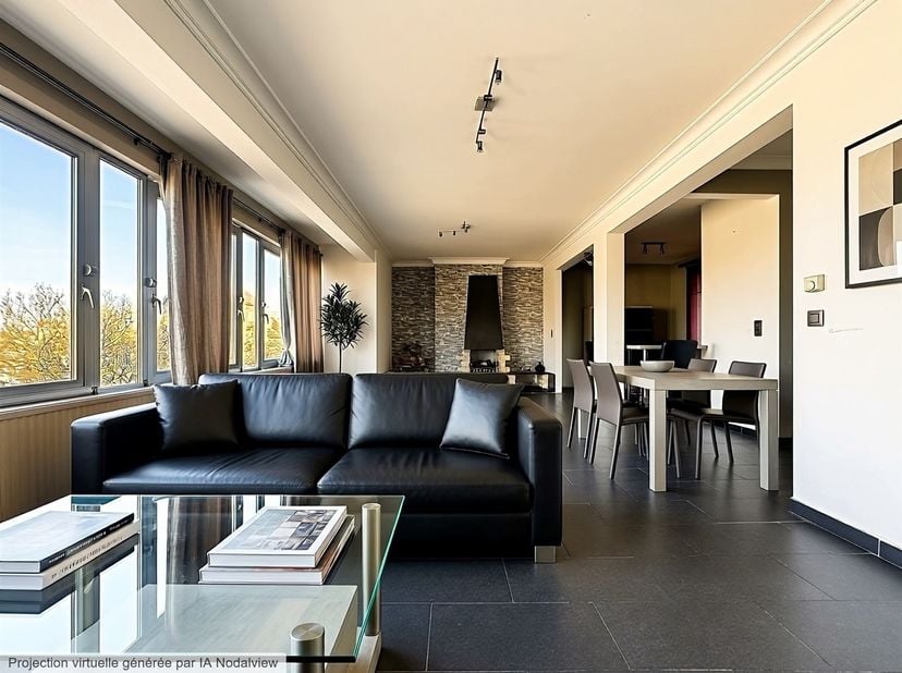 Wijk Bockstael, dicht bij alle voorzieningen - In een kleine mede-eigendom, prachtige kruising flat van +/-120m² te renoveren, bestaande uit