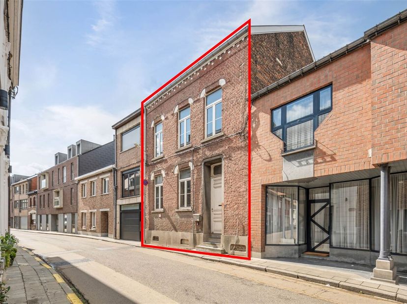 Journée portes ouvertes le samedi 13 juin de 9h30 à 10h30<br />
Authentique maison de ville avec jardin de ville à Zoutleeuw<br />
Situation : Située