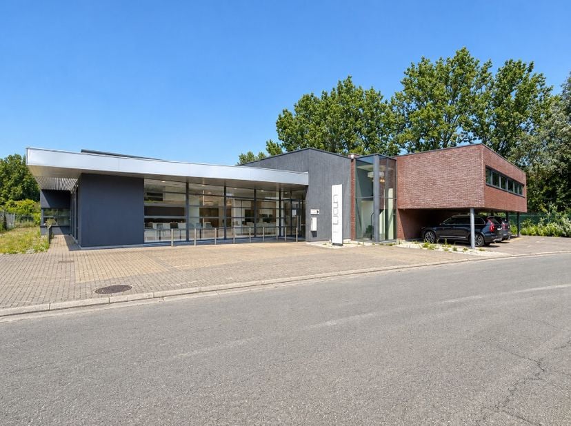 Bedrijfsvastgoed te huur in Nijverheidszone 'Begijnenmeers' 33,
                    1770 Liedekerke