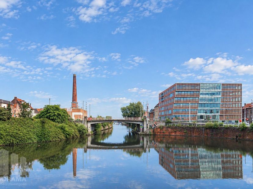 Bedrijfsvastgoed te huur in Oktrooiplein 1,
                    9000 Gent
