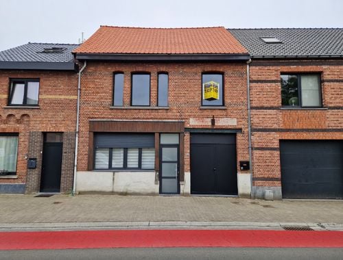                                         Maison à vendre à Waasmunster, € 325.000
