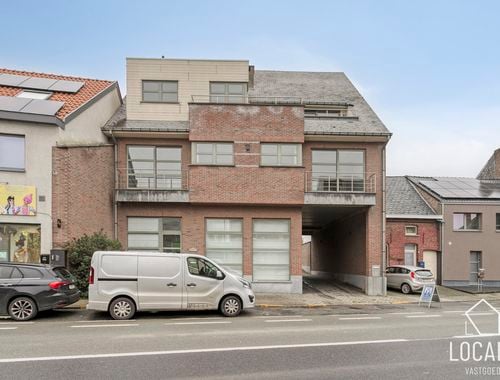                                         Usage mixte à vendre à Kerksken, € 900.000
