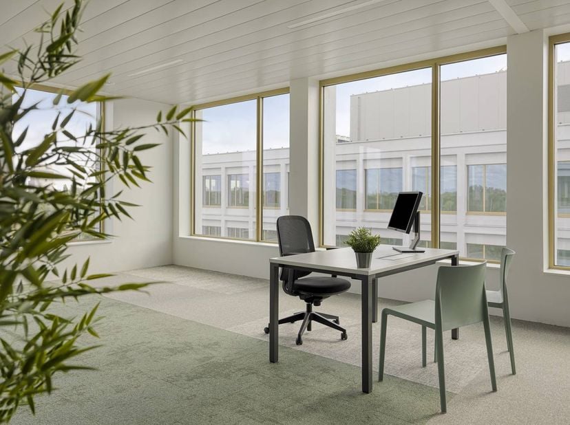 Bedrijfsvastgoed te koop in Raymonde De Larochelaan 58,
                    9051 Sint-Denijs-Westrem