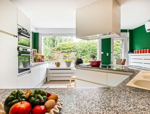                                         Eengezinswoning te koop in Verrebroek, € 465.000
