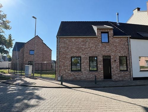                                         Maison unifamiliale à louer à Varsenare, € 1.200
