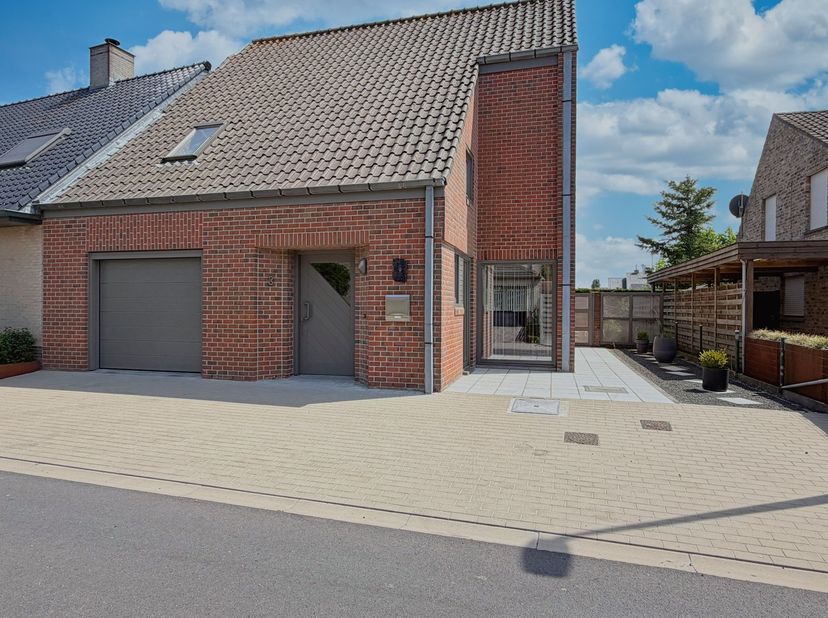 STARTPRIJS, Elk bod hoger dan deze startprijs, wordt voorgelegd aan de eigenaars, die al dan niet kunnen ingaan op dit aanbod.<br />
<br />
Op een uit