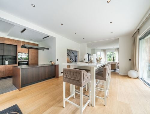                                         Triplex te koop in Elsene, € 1.195.000
