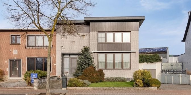 Maison à vendre à Maastrichtersteenweg 5, 3680 Maaseik