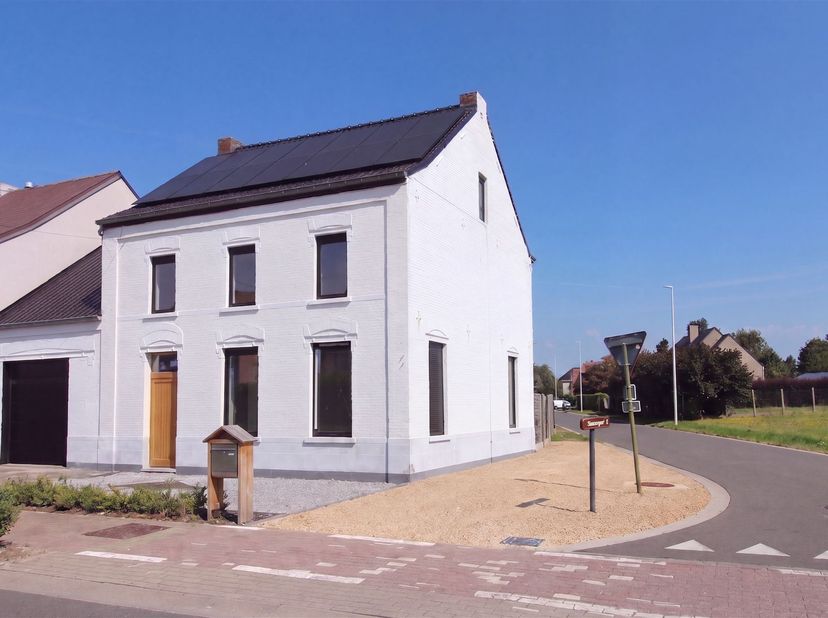 WONING TE LAAKDAL - MODERN COMFORT MET KLASSIEKE CHARME <br />
<br />
Deze uitstekende woning in Laakdal biedt het perfecte evenwicht tussen hedendaag