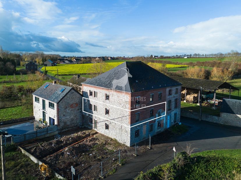 Referentie agentschap: V7130-008<br />
VIRTUEEL BEZOEK: Virtuele Rondleiding<br />
Ontdek dit prachtige appartement gelegen in het charmante Erquelinn