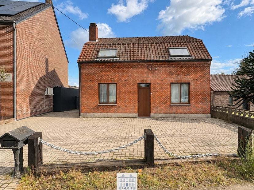 Huis te koop in Rotemerlaan 45,
                    3680 Neeroeteren