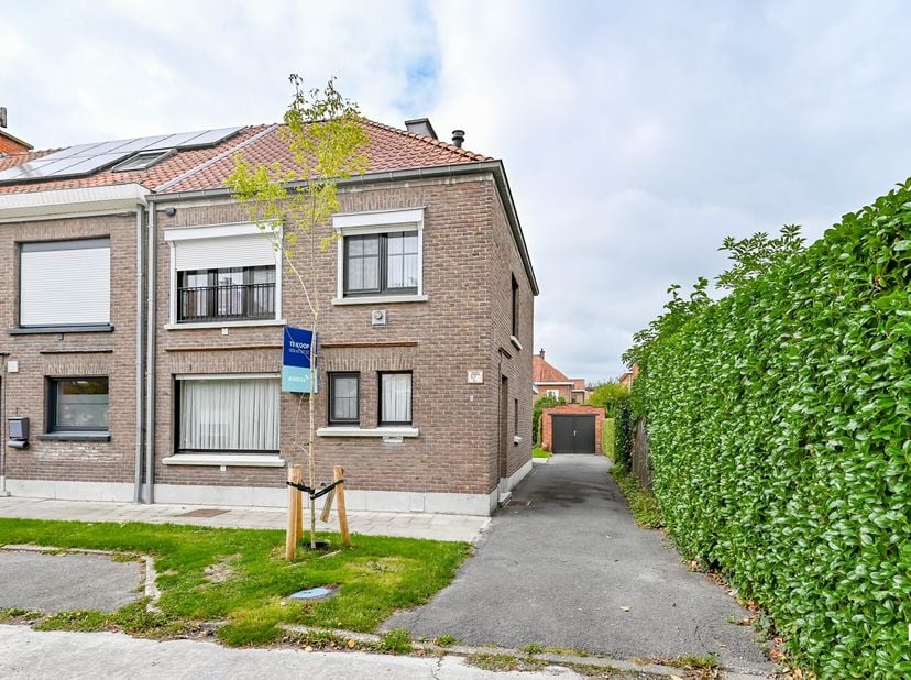 Huis te koop in Zaligmakersstraat 2,
                    8870 Izegem