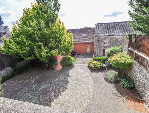                                         Duplex à louer à Fosses-la-Ville, € 1.100
