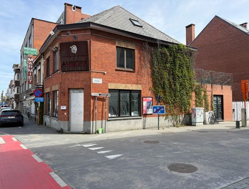                                         Bien commercial à louer à Hasselt, € 1.500
