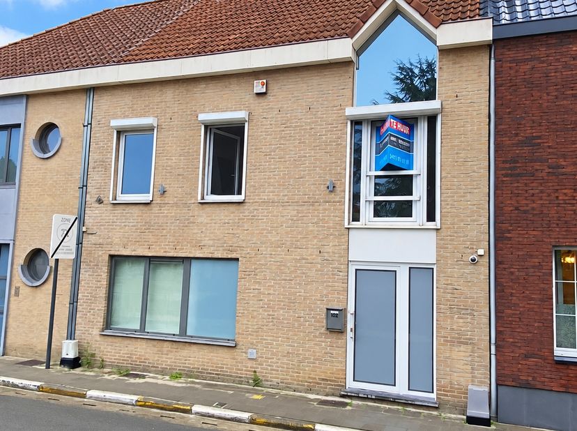 Huis te huur in Tramstraat 102,
                    9070 Heusden
