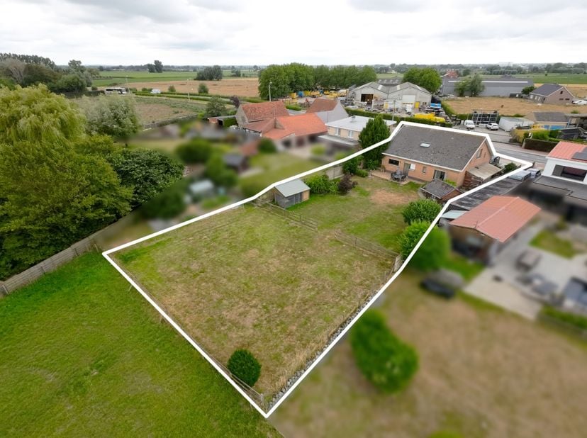 Bent u op zoek naar een ruime open bebouwing met&amp;nbsp;tal van mogelijkheden en een prachtig groen zicht? Dan is deze villa in Diksmuide beslist een be