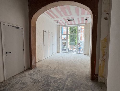                                         Commerce à louer à Leuven, € 3.500

