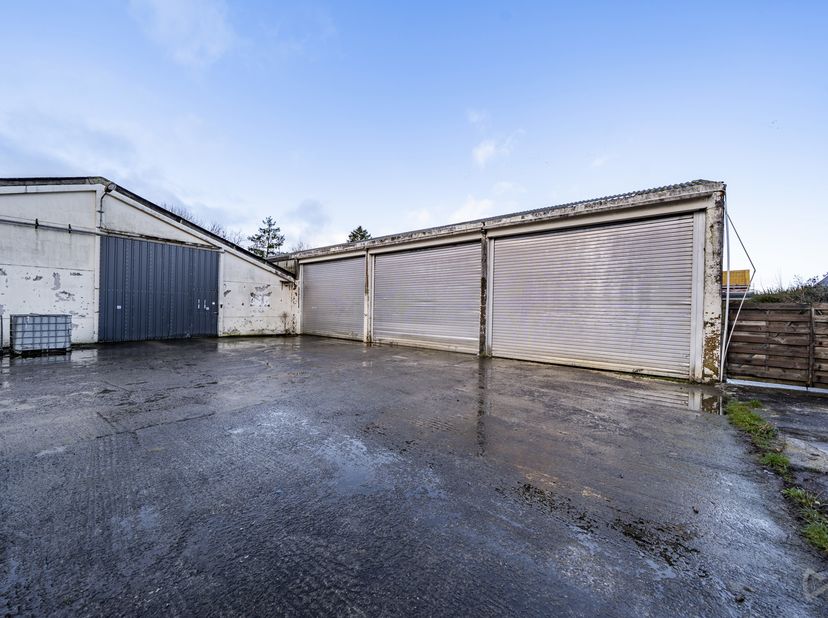 Garage te koop
                    in 6591 Macon