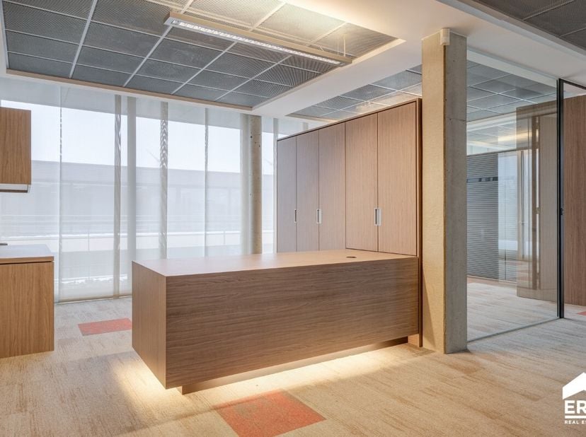 Bien professionnel à vendre
                    à 3500 Hasselt