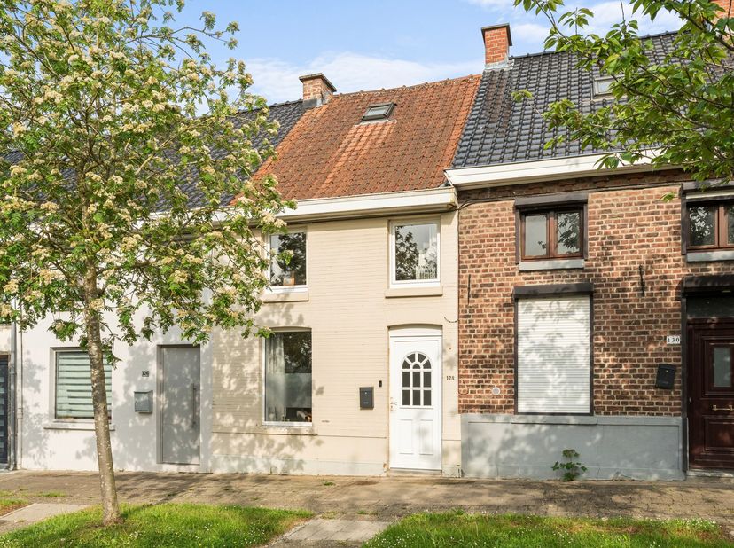 Maison à vendre
                    à 9600 Renaix