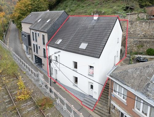                                         Maison à vendre à Yvoir, € 129.000
