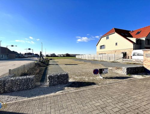                                         Garage te koop in Meetkerke, € 128.000

