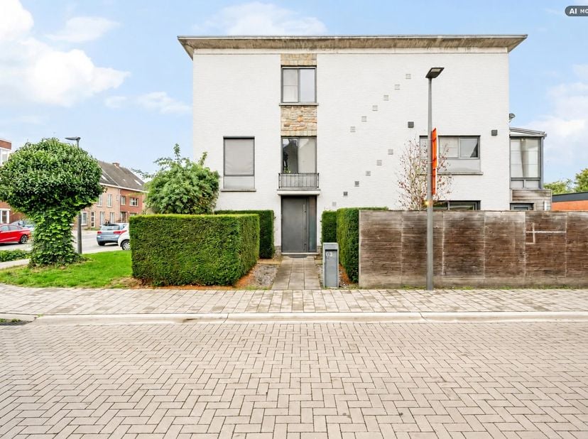 Huis te koop in Varenstraat 63,
                    2300 Turnhout