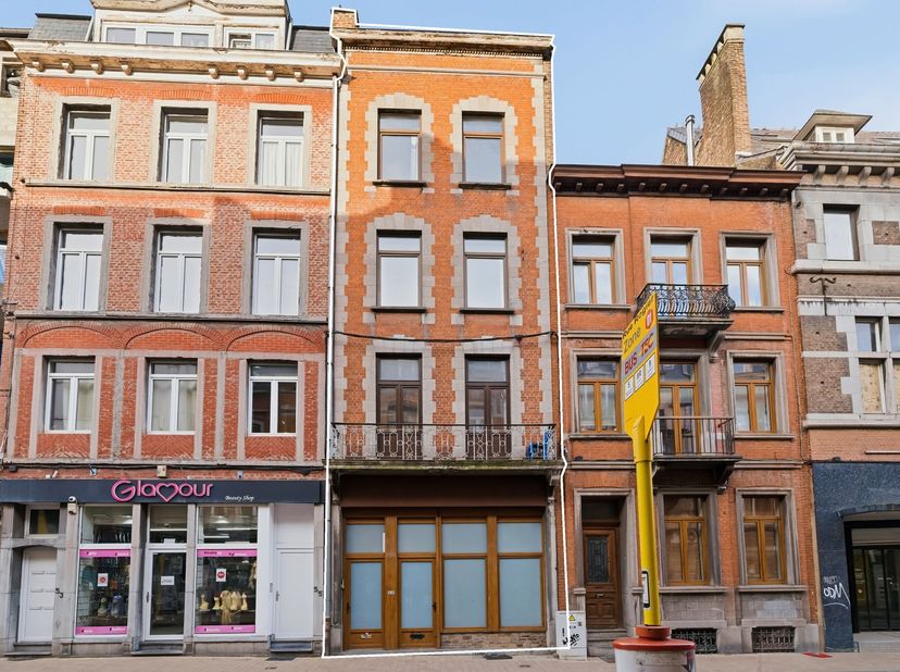 Huis te koop in ,
                    5000 Namur
