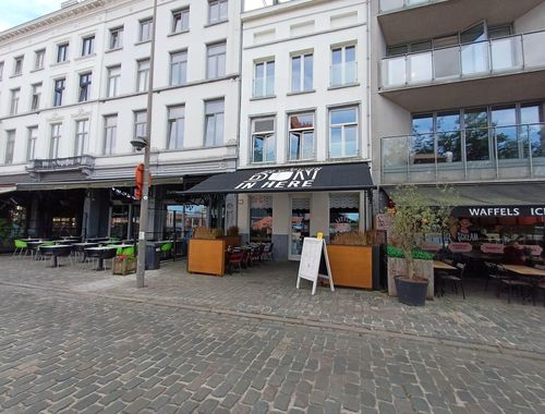                                         Handelszaak te huur in Antwerpen, € 3.900

