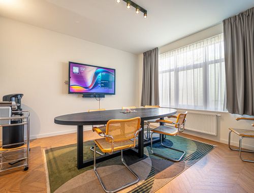                                         Bâtiment commercial à vendre à Charleroi, € 328.000

