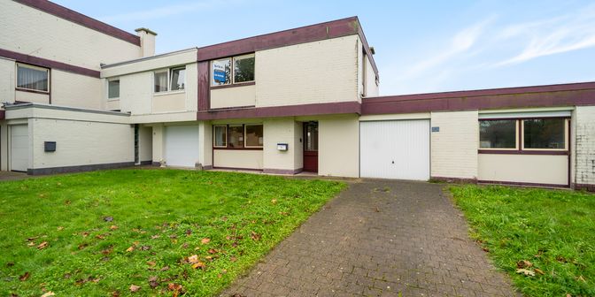 Huis te koop in Elf Julistraat 15, 8020 Oostkamp