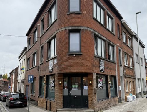                                         Usage mixte à vendre à Montignies-sur-Sambre, € 379.000
