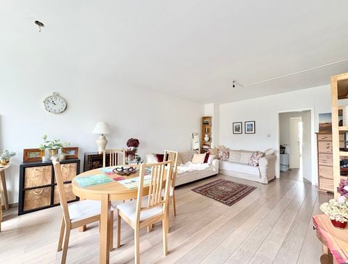                                         Appartement te huur in Wezembeek-Oppem, € 1.450

