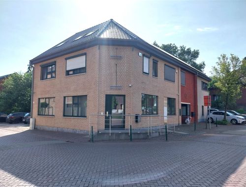                                         Kantoor te huur in Zolder, € 1.950
