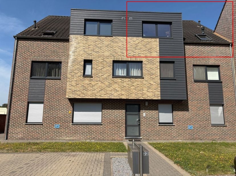 Spacieux appartement en duplex avec terrasse et place de parking souterraine à louer à Leopoldsburg <br />
Vous recherchez un appartement spacieux et