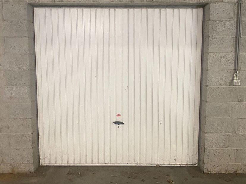 Garage à vendre
                    à 2100 Deurne