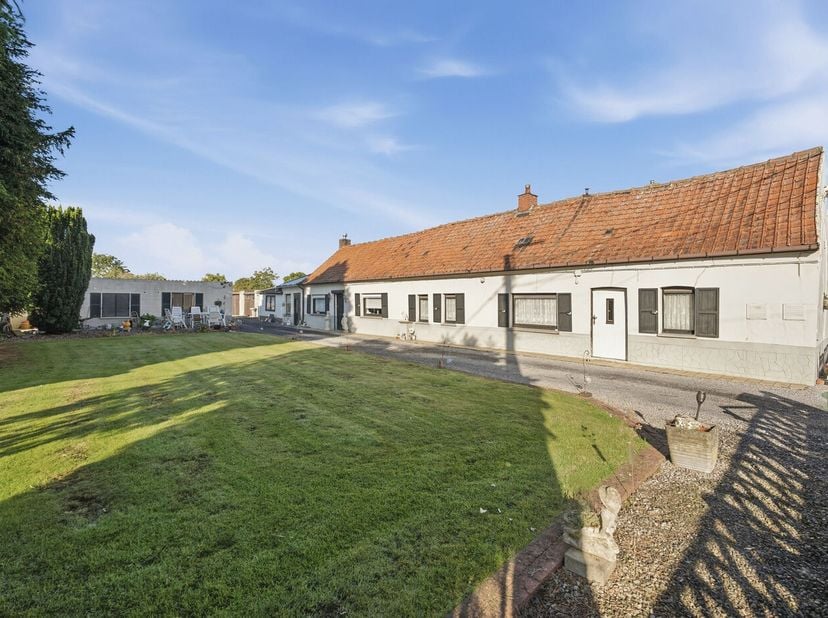 Huis te koop in ,
                    8570 Anzegem