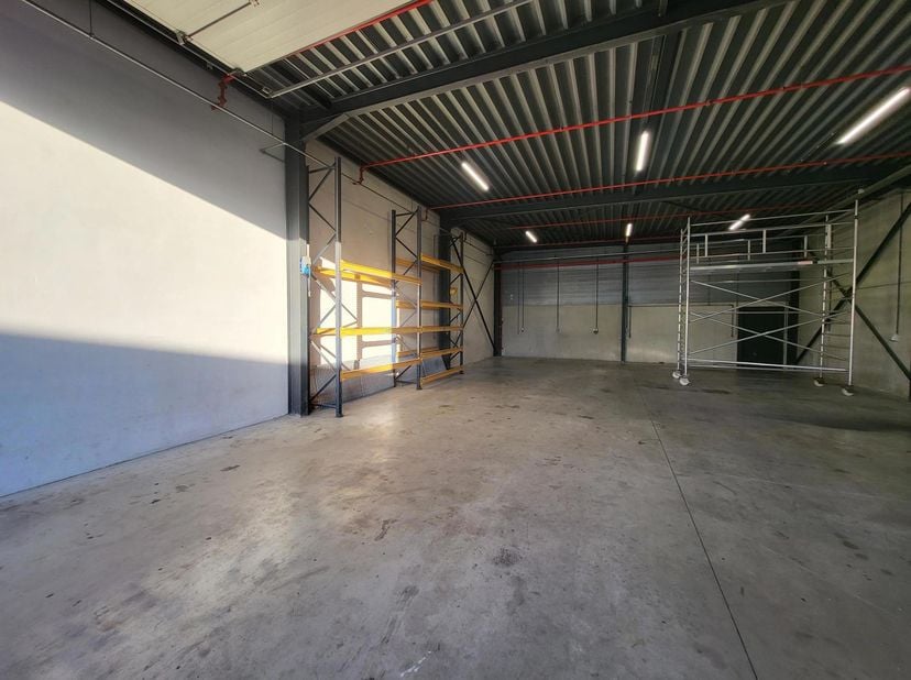 Bien professionnel à louer
                    à 2450 Meerhout