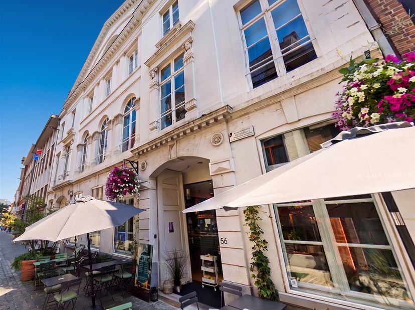 PORTES OUVERTES Samedi 5 septembre : ce loft meublé peut être visité sans engagement le samedi 5 septembre entre 16 h 00 et 17 h 00. Vous êtes les bie