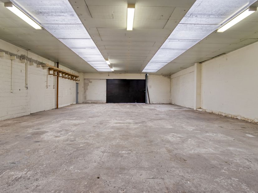 Bedrijfsvastgoed te huur in Astridlaan 333 bus B,
                    8310 Assebroek