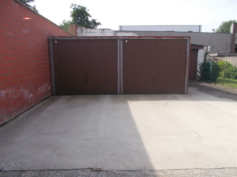 Garage te huur in Waalvest 45,
                    8930 Menen