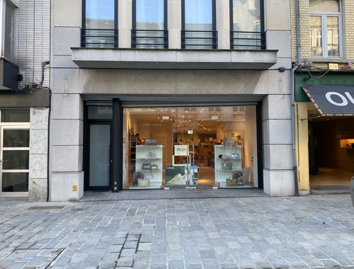                             Bien commercial à louer à Roeselare
