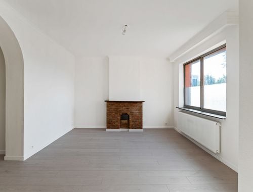                                         Appartement te huur in Mortsel, € 950
