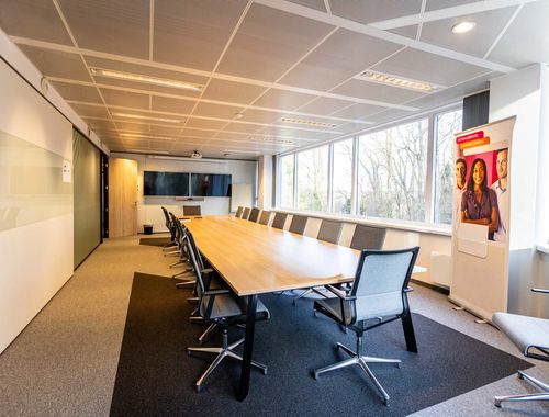                                         Immeuble de bureaux à louer à La Hulpe, € 5.930
