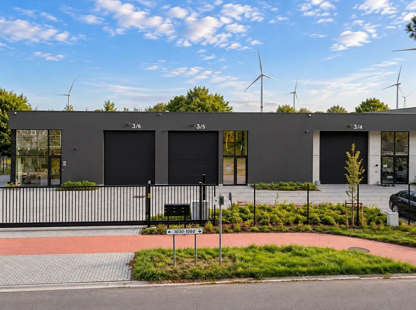 Bien professionnel à louer à Ambachtsstraat 3,
                    3980 Tessenderlo