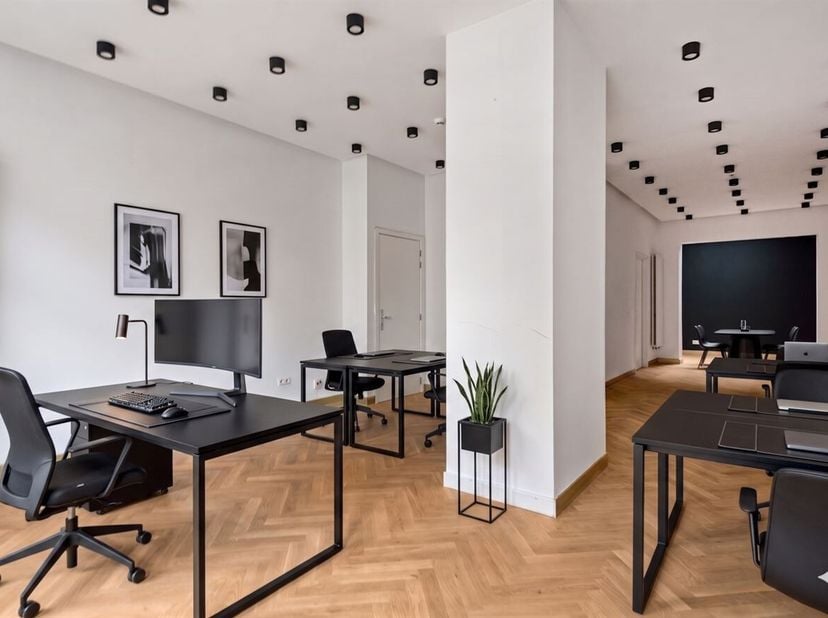 Bien professionnel à vendre
                    à 2018 Antwerpen